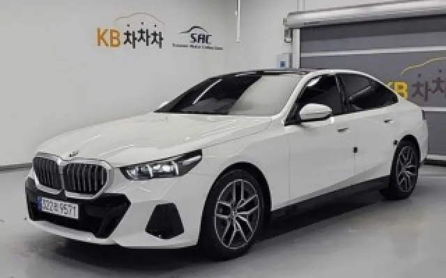인천수입소형차 5시리즈 (G60) 520i 매물 사진 2 - 2026/01 4,046km
